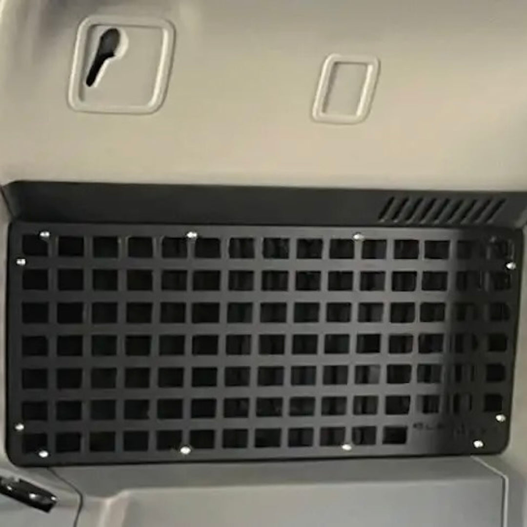 Inside M.O.L.L.E. Panels für INEOS Grenadier, Seite Fensterlos - hinten (2er Set) – Hochwertiges Zubehör